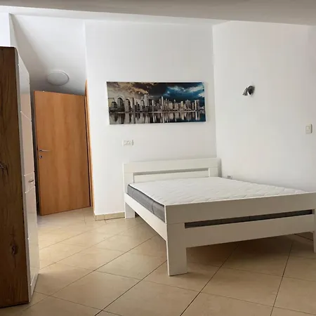 Lucia&laura 투라니