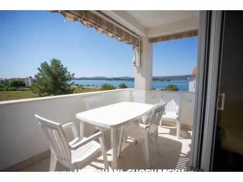 Lucia&laura 아파트 투라니