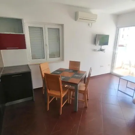 Lucia&laura Apartment