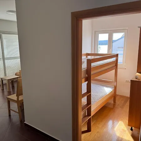 Lucia&laura Appartement Turanj