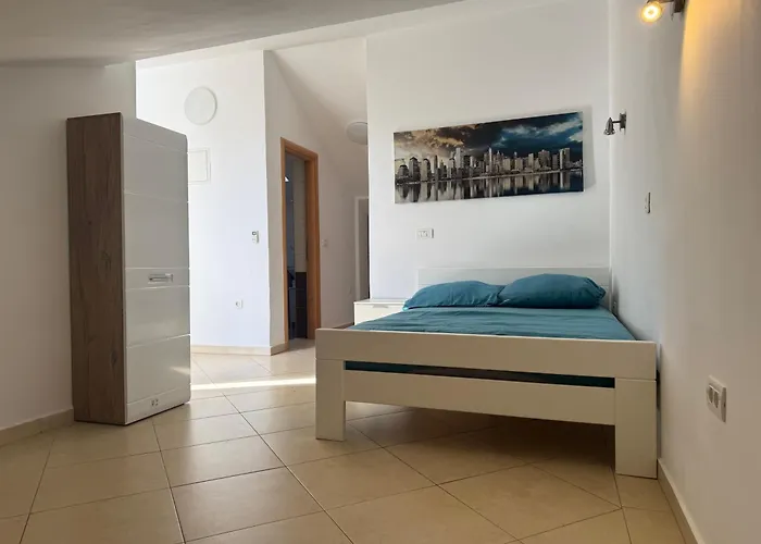 Lucia&laura Appartement Turanj